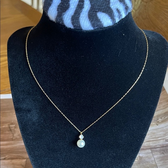 kate spade Jewelry - Kate Spade Gold Necklace with Pearl Pendant